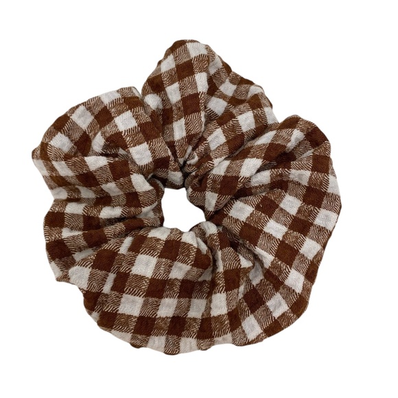 Women's Hair Scrunchie. Gingham Print. Medium. Brown/White - Picture 1 of 6